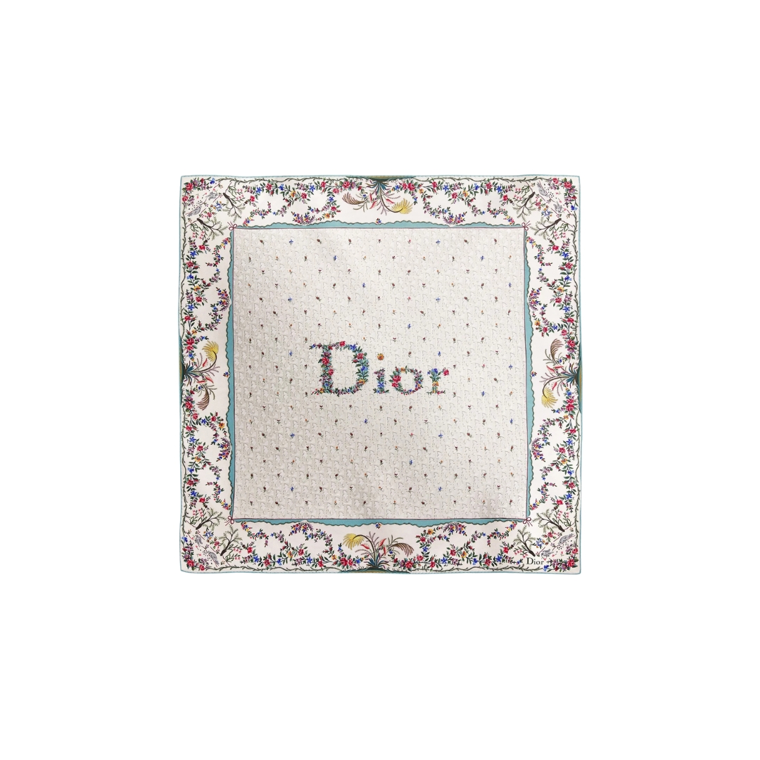 Dioramour Revolution Flowers 90 Quadratischer Schal