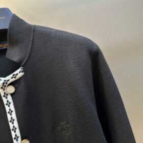 Gestrickter Blazer aus im Preppy-Stil