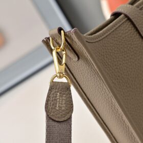 Evelyne III 29  Beige / Gold