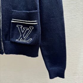 Cardigan mit sich abhebenden Akzenten Blau