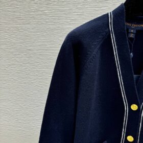 Cardigan mit sich abhebenden Akzenten Blau