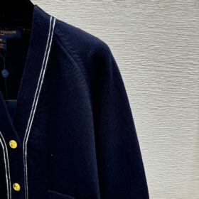 Cardigan mit sich abhebenden Akzenten Blau