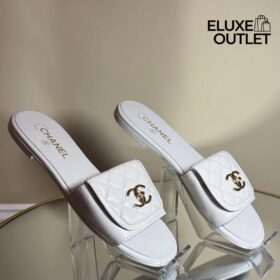 Turnlock Mules Weiß