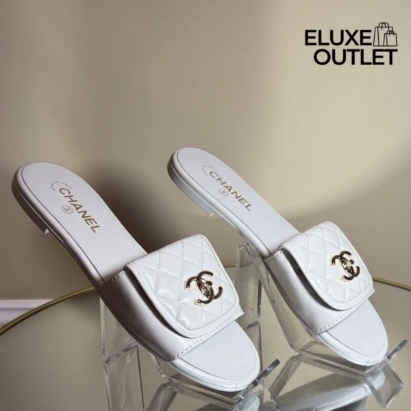 Turnlock Mules Weiß