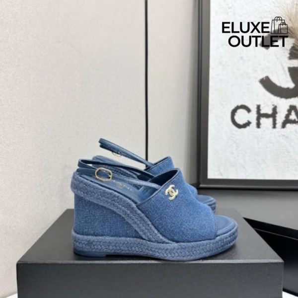 Verwaschenes Denim Blau