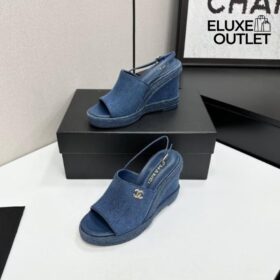 Verwaschenes Denim Blau