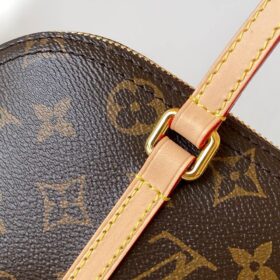 Squire East West Monogram 29 cm