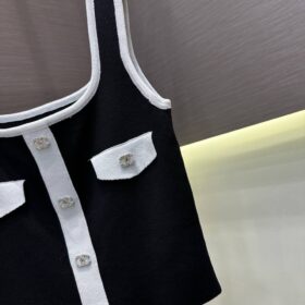 Ärmelloses Top in Schwarz