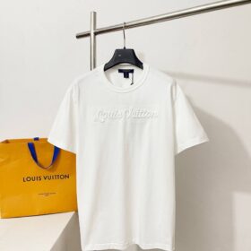 T-Shirt mit gestickter Signatur