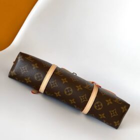 Squire East West Monogram 29 cm