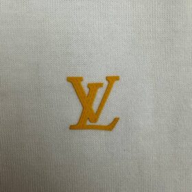 Kurzarm-T-Shirt mit Rundhalsausschnitt und Signatur