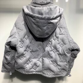 Jacke mit geprägtem Monogramm Grau