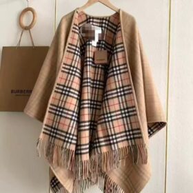 Wendbarer Wollcape mit Karomuster Archivbeige