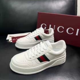 Herren-Sneaker mit übergroßer Sohle