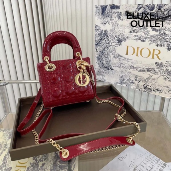 Mini Lady Glänzendes Rot 17 cm