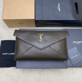 Cassandre Envelope Pouch Light Musk 29,5 cm