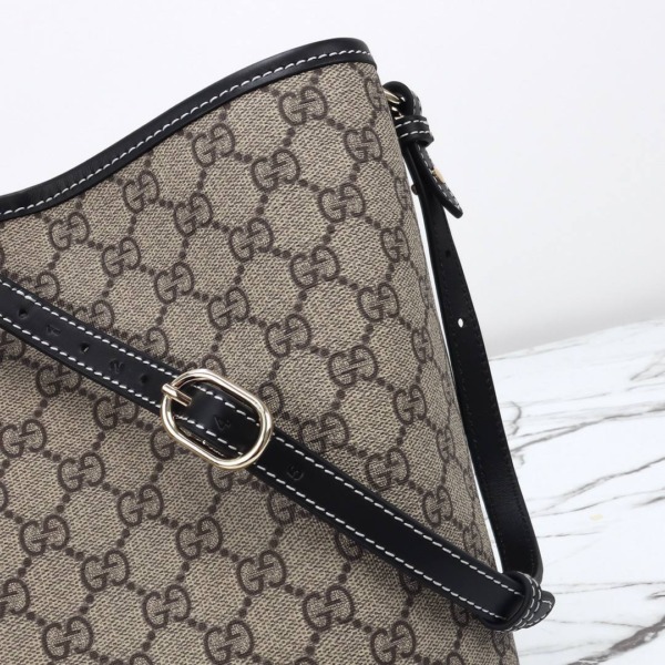 GG Emblem Medium – Beige und Dunkelbraun 25 cm