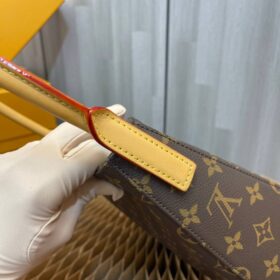 Looping GM aus Monogram Canvas 25 cm