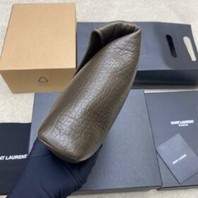 Cassandre Envelope Pouch Light Musk 29,5 cm
