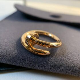 Juste Un Clou Ring
