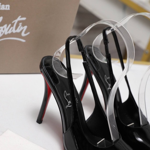 100 mm Slingback-Pumps aus Patentkalbsleder in Schwarz