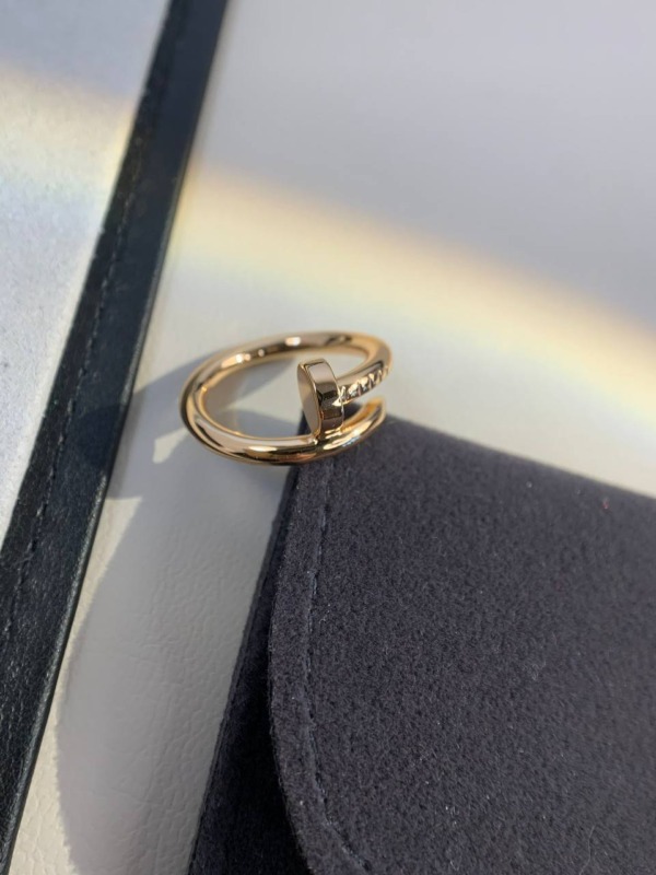 Juste Un Clou Ring