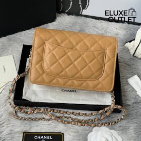 Classic Wallet on Chain in a Caramel/Caviar Leather 19 cm