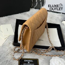 Classic Wallet on Chain in a Caramel/Caviar Leather 19 cm