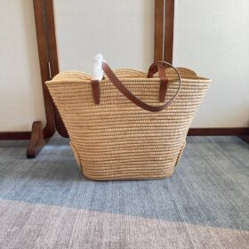 Classic Panier Small Triomphe aus geflochtenem Raffia und Kalbsleder 47cm