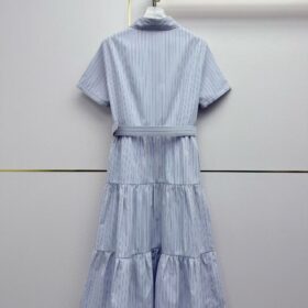 Kragen-Streifen-Kleid