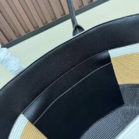 Maxi Tote aus Raffiabast und Kalbsleder Weiß/Dunkelbeige/Schwarz 60cm