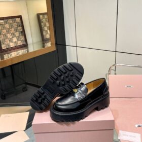 Gebürstete Loafer / Schwarz