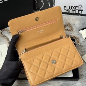 Classic Wallet on Chain in a Caramel/Caviar Leather 19 cm