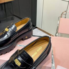 Gebürstete Loafer / Schwarz