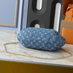 Pleaty Denim Blau Monogram 26 cm