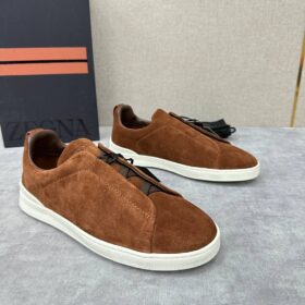 Triple Stitch Suede Dunkelbraun