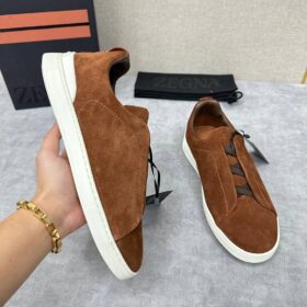 Triple Stitch Suede Dunkelbraun