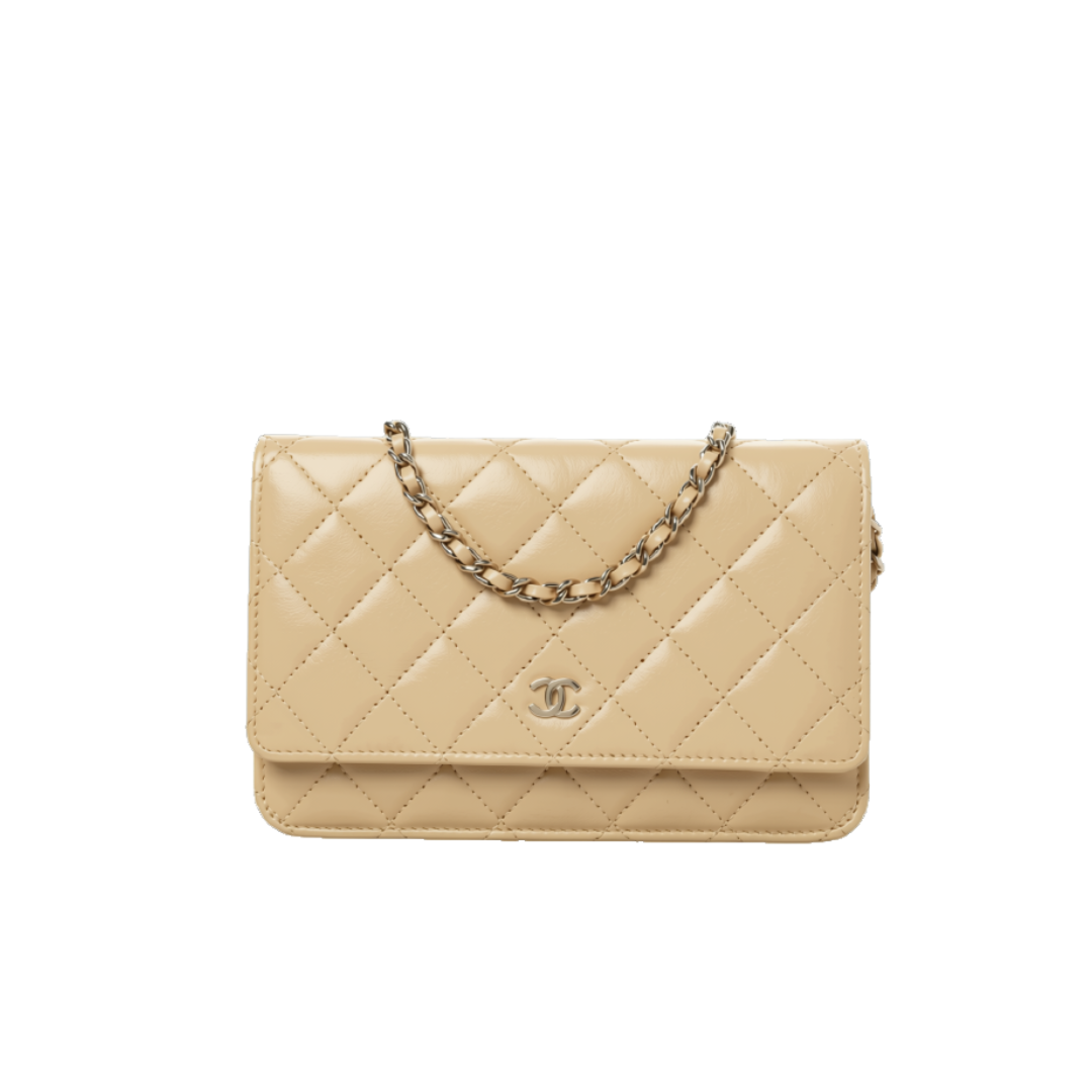 Classic Wallet on Chain Beige/Lammfell Leather Silber 19 cm