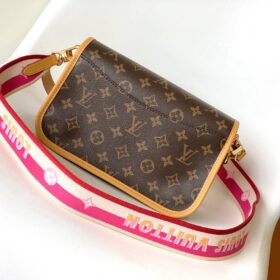 Diane Monogram 24cm