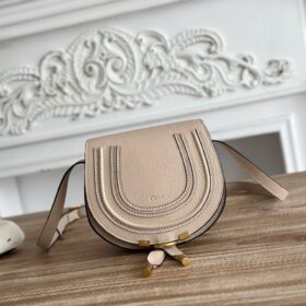 Marcie Hellbeige 19 cm