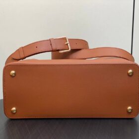 Capucines GM Souple Tan 38 cm