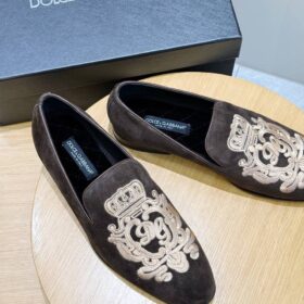 bestickte Schuhe