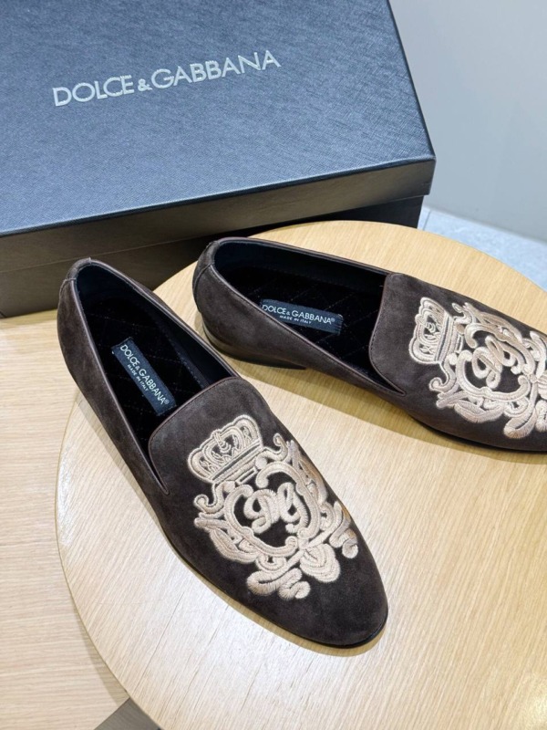 bestickte Schuhe