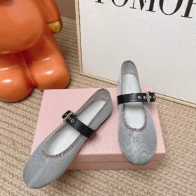 Ballerinas aus Mesh-Gewebe