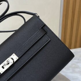 Kelly Classique To Go Geldbörse mit Schulterriemen 20.5 cm