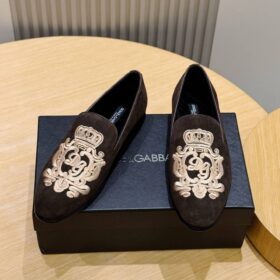 bestickte Schuhe