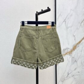 Inside-Out Monogram Blasses Khakigrün Shorts