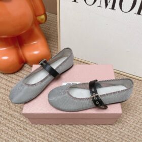 Ballerinas aus Mesh-Gewebe