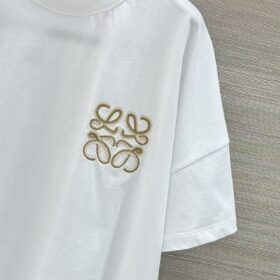 Boxy-Fit-T-Shirt