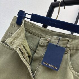 Inside-Out Monogram Blasses Khakigrün Shorts